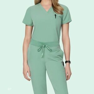 Jade Green Mandala Scrub Set- Medium